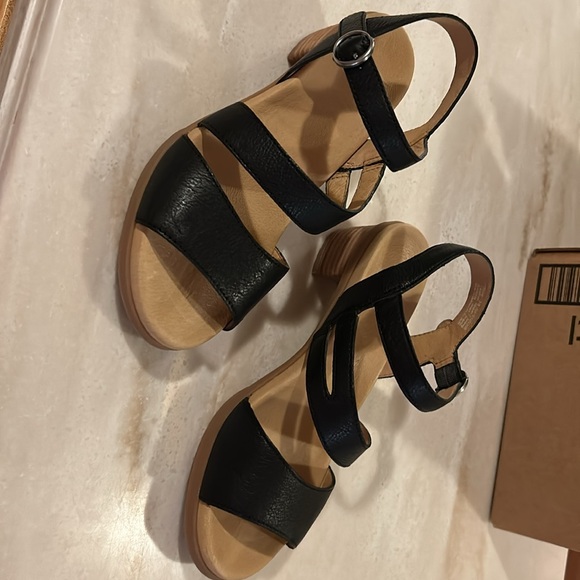 Dansko Tansy Sandal Black Size 38 (7.5 to 8) - Picture 3 of 5